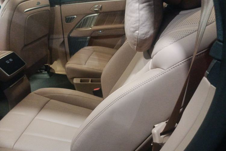 Used ONVO Luxeed L90 2025 Model—Max Six-Seater Version