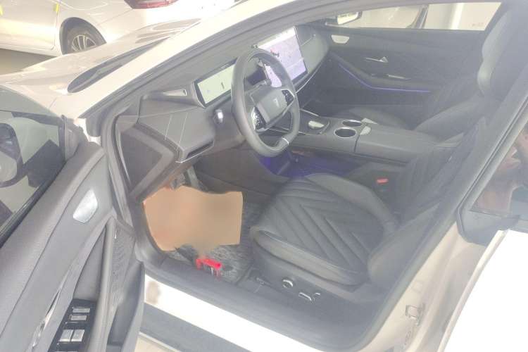 Used  SL03 2023 200Max Range-Extended Version
