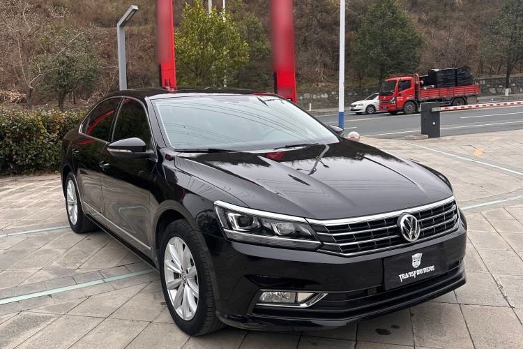 Used Volkswagen Passat 2017 330TSI DSG Luxury Edition
