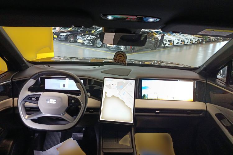 Used  L7 2024 1.5T 115 km MAX Dragon Edition
