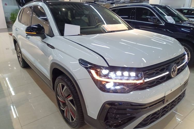 Used Volkswagen Tharu 2023 300TSI Two-Wheel-Drive Moon Luxury Edition
