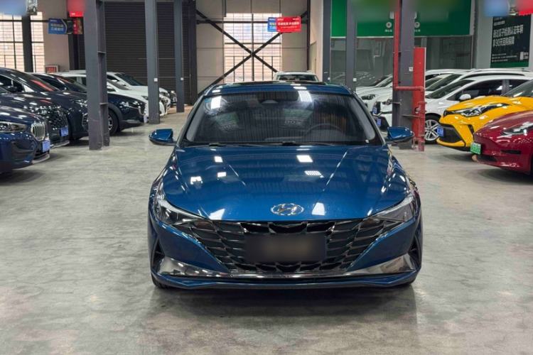 Used Hyundai Elantra 2021 1.5L CVT LUX Prestige Edition
