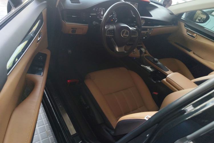 Used Lexus ES 2016 200 Midnight Special Limited Edition
