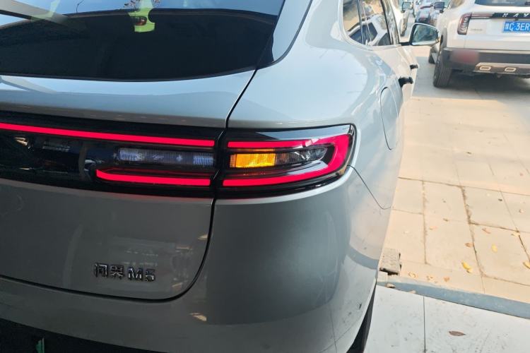 Used Hima AITO M5 2022 Extended-Range Four-Wheel Drive Performance Version
