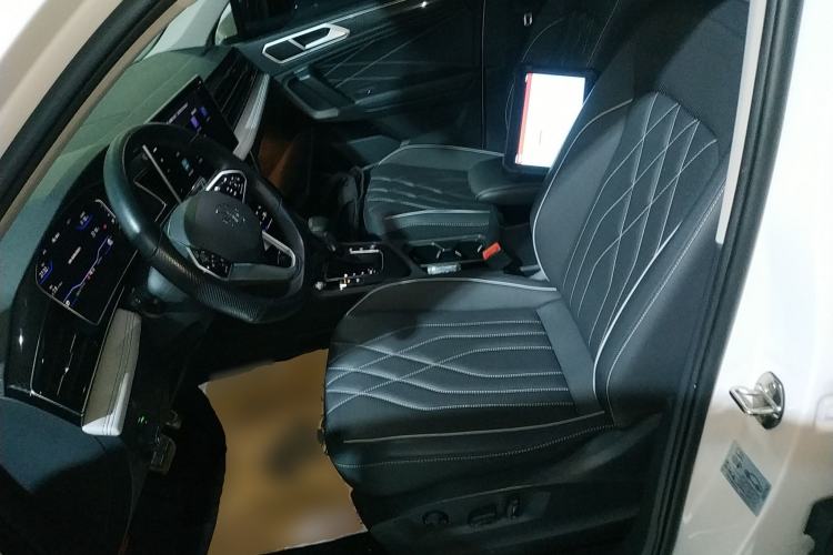 Used Volkswagen Tiguan L 2022 330TSI Automatic Two-Wheel Drive R-Line Enhanced Edition
