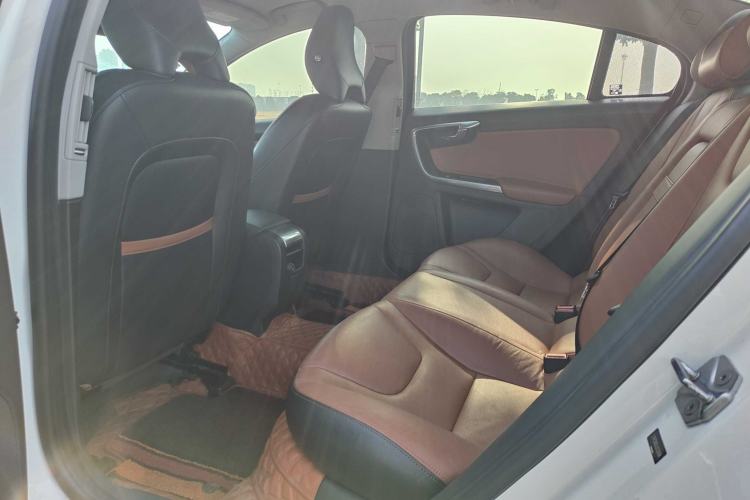 Used Volvo S60 2019 S60L Facelift T5 Intelligent Advanced Edition
