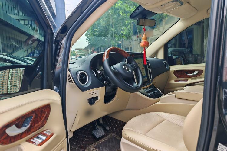 Used Mercedes-Benz Vito 2016 2.0T Elite Edition
