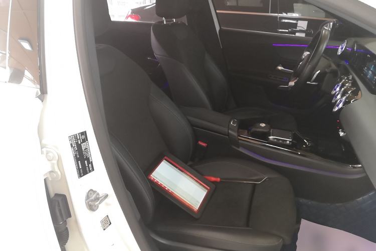 Used Mercedes-Benz A-Class 2022 Revised Version A 200 L Sport Sedan Fashionable Style