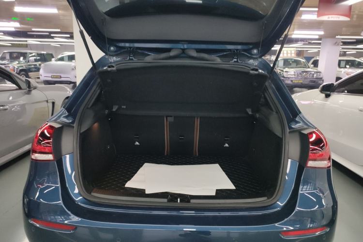 Used Mercedes-Benz A-Class 2022 Second Facelift A 200 Fashion Version