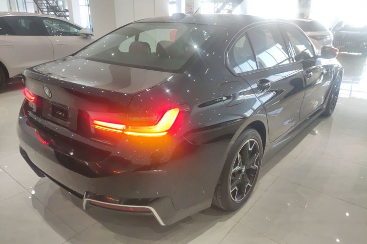 Used BMW i3 2025 eDrive 40 L Midnight Edition
