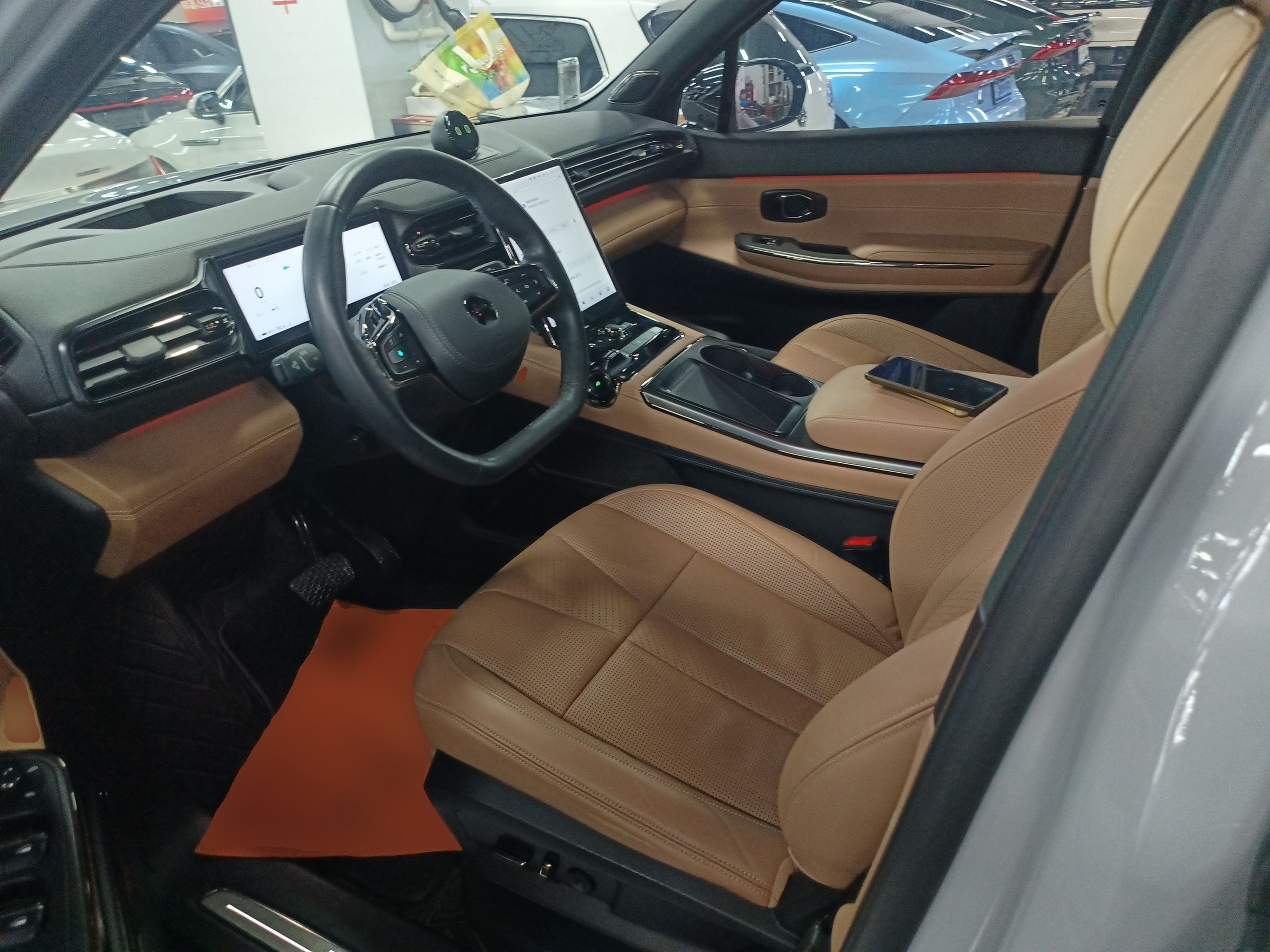 Переднее сиденье в автомобиле