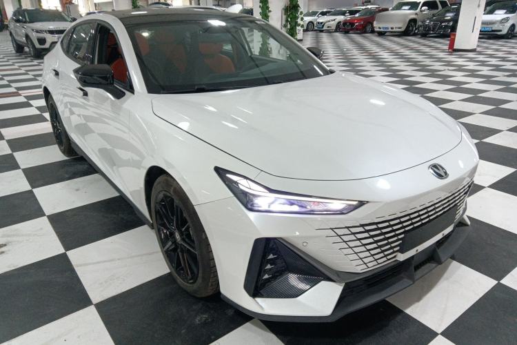 Used Changan UNI-V 2022 1.5T Prestige Version
