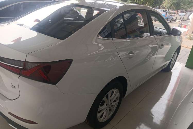 Used Roewe i5 2023 1.5L CVT Luxury Edition
