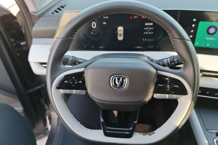 Used Changan CS75 PLUS 2023 3rd Generation 1.5T Automatic Prestige Model
