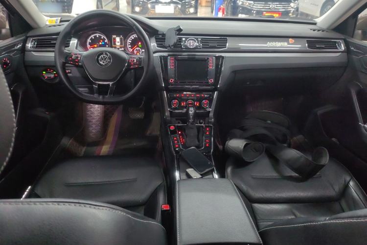 Used Volkswagen Passat 2017 330TSI DSG Prestige Edition
