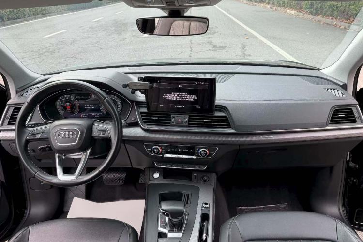 Used Audi Q5L 2021 40 TFSI Fashionable and Elegant Model