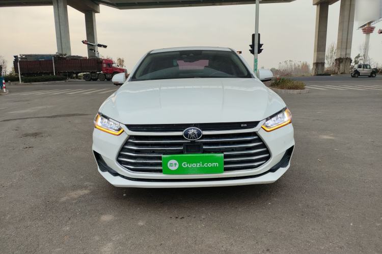 Used BYD Qin Pro 2019 Super Edition 1.5TI Automatic Smart Connect Enjoyment Model China VI Standard