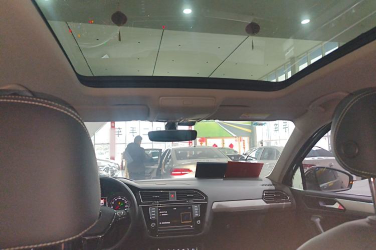 Used Volkswagen Tiguan L 2018 330TSI Automatic Two-Wheel Drive Luxury Edition