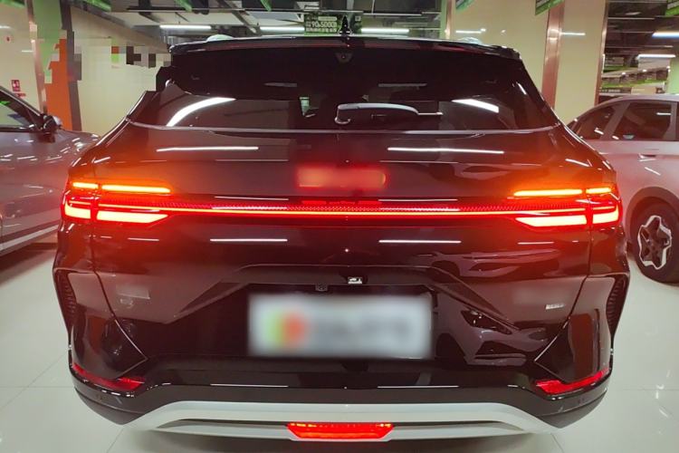 Used BYD Song PLUS New Energy 2025 EV Intelligent Driving Edition 520km Luxury Model
