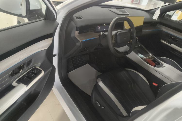 Used  Shanhai L6 2024 1.5TD DHT MAX
