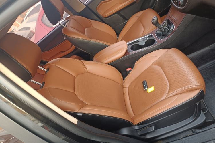 Used Baojun 560 2017 Rhythmic Edition 1.5T Manual Enjoyment Model