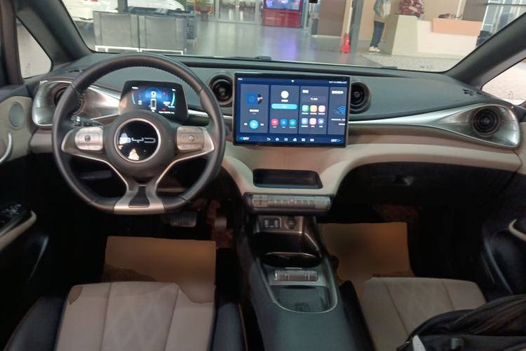 Used BYD Dolphin 2023 420 km Fashion Edition
