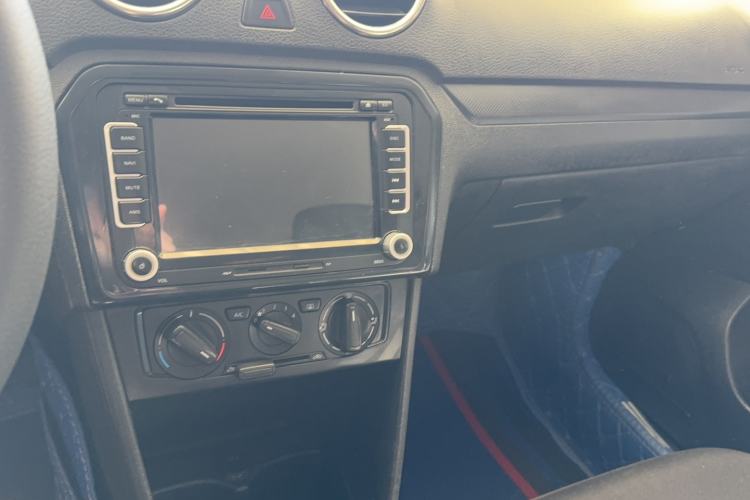 Used Volkswagen Jetta 2015 Value Edition 1.6L Manual Fashionable Style
