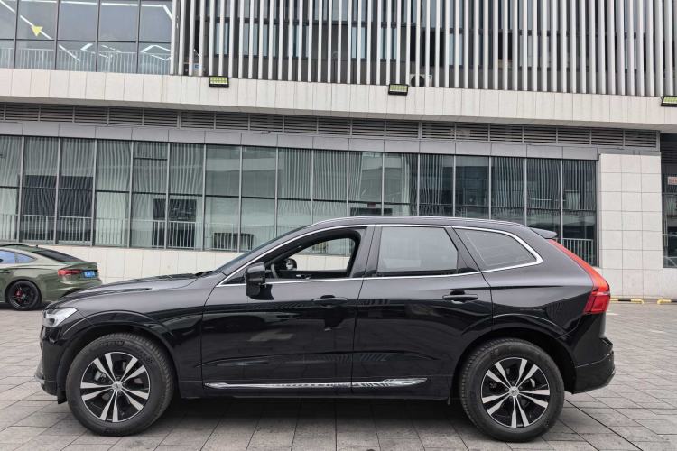 Used Volvo XC60 2025 B5 4x4 Smart Luxury Edition