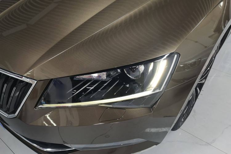 Used Skoda Superb 2016 TSI330 DSG Smart Drive Edition
