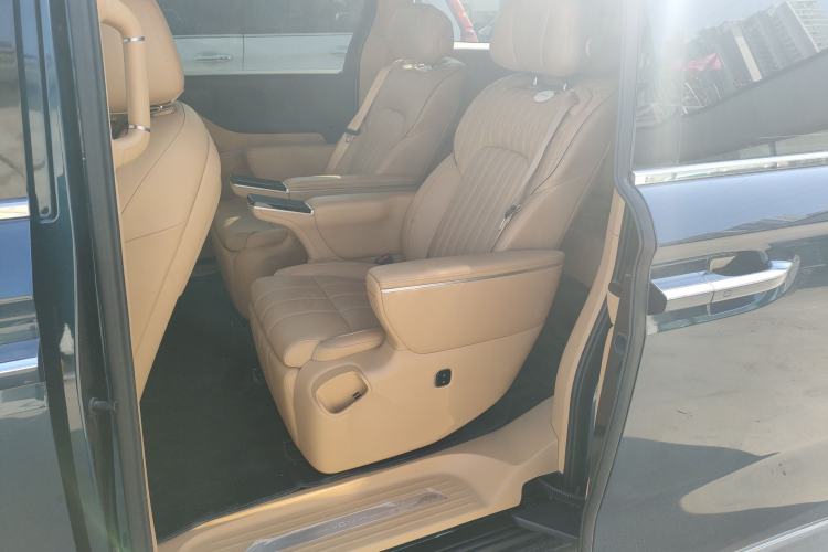 Used VOYAH Dream 2025 PHEV Four-Wheel-Drive Flagship Kunpeng Edition
