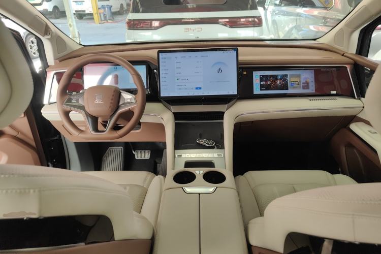 Used BYD Xia 2025 DM-i 1.5T 180km Excellence Model
