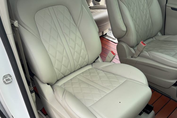 Used Buick GL8 2018 ES 28T Comfort Model China VI Standard