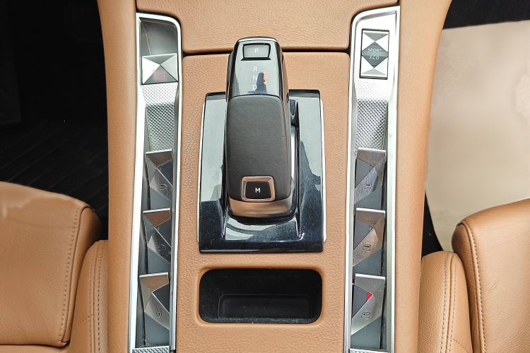 Used  7 2018 45THP Rivoli Prestige Edition
