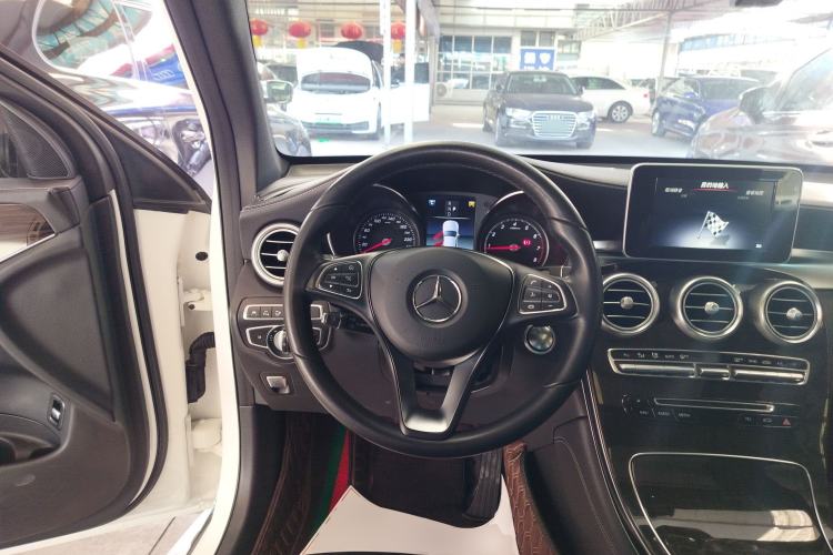 Used Mercedes-Benz GLC 2019 GLC 260 L 4MATIC Luxury Model