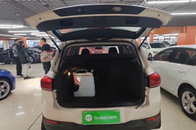 Used Volkswagen Tiguan L 2015 1.8TSI Manual Two-Wheel Drive Fashion Edition
