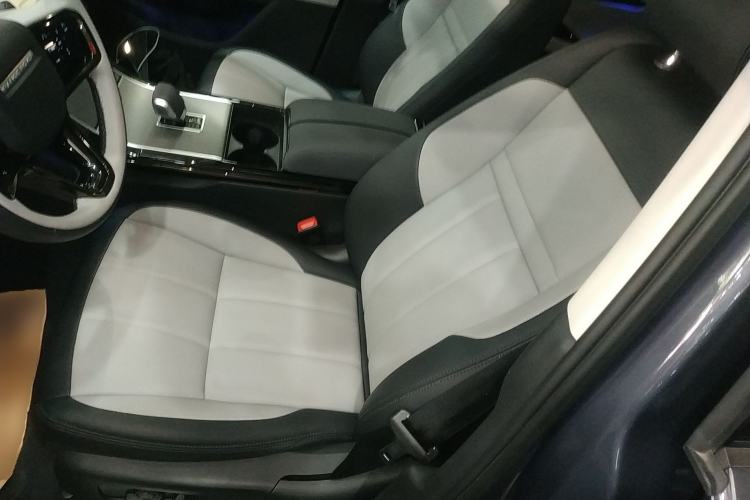 Used Land Rover Range Rover Evoque New Energy 2023 Aurora L P300e Plug-in Hybrid Electric Version
