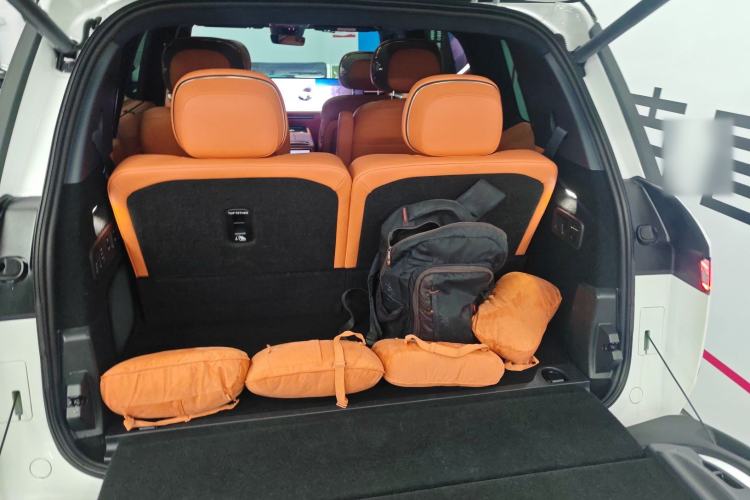 Used Lynk & Co 900 2025 1.5T Ultra
