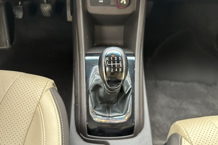 Used Baojun 310W 2017 1.5L Manual Fashion Edition China VI
