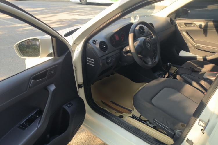 Used Volkswagen Jetta 2015 Zhuihui Edition 1.4L Manual Fashion Model