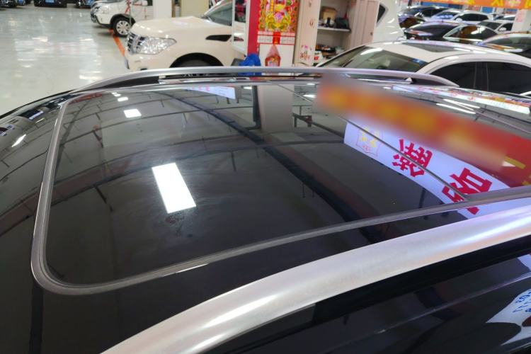 Used Volkswagen T-ROC 2023 300TSI DSG Two-Wheel Drive Starlight Edition