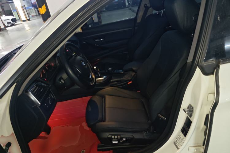 Used BMW 3 Series GT 2018 320i Sport Edition
