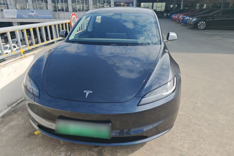 Used Tesla Model 3 2023 Rear-Wheel-Drive Version
