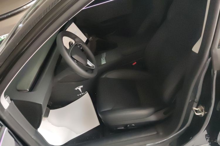 Used Tesla Model 3 2023 Rear-Wheel-Drive Version
