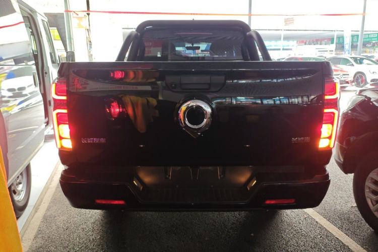 Used Great Wall Poer 2023 2.0T Commercial Version Automatic Diesel 4x4 Elite Long-Box GW4D20M
