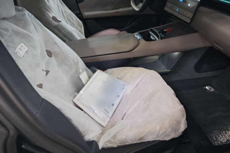 Used Lynk & Co Z10 2025 71 kWh 602 km Range Rear-Wheel Drive Pro
