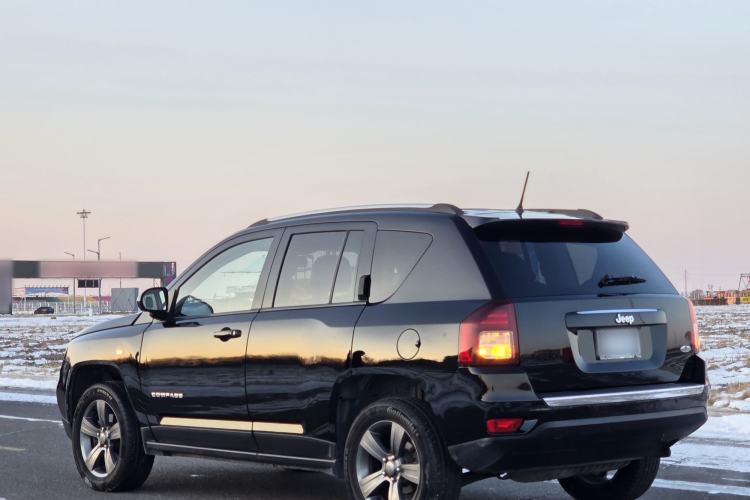 Used  Compass (Import) 2014 Revised Version 2.4L Four-Wheel Drive Comfort Edition
