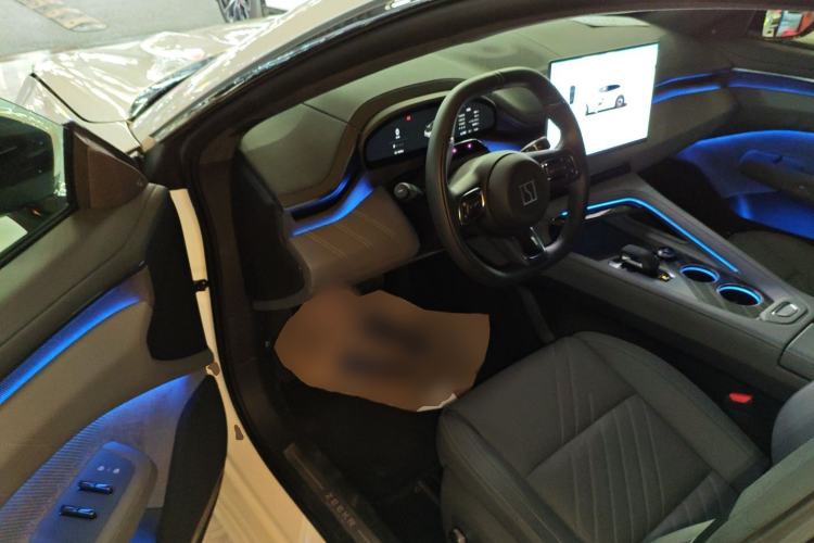 Used Zeekr 001 2025 WE Edition 100 kWh Rear-Wheel Drive
