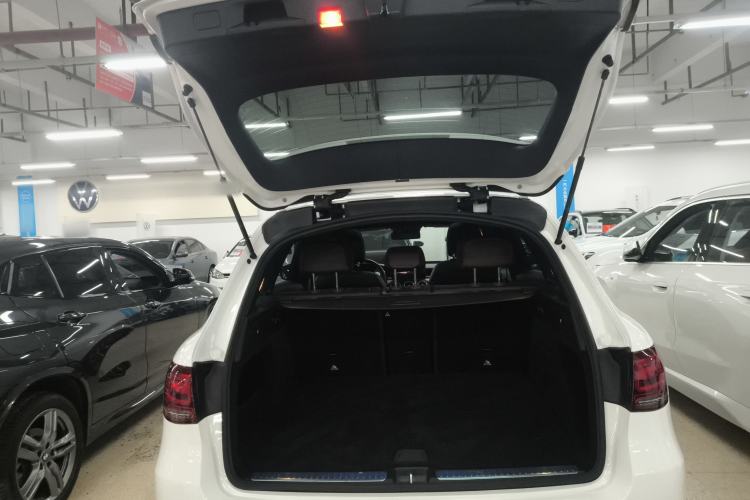 Used Mercedes-Benz GLC 2020 Facelift GLC 300 L 4MATIC Dynamic Edition
