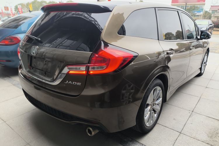 Used Honda Jade 2017 1.8L automatic Comfort version 5 seats
