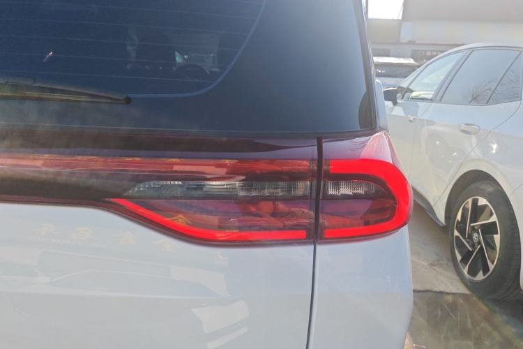 Used GAC Trumpchi M6 2021 PRO 270T DCT Luxury Edition
